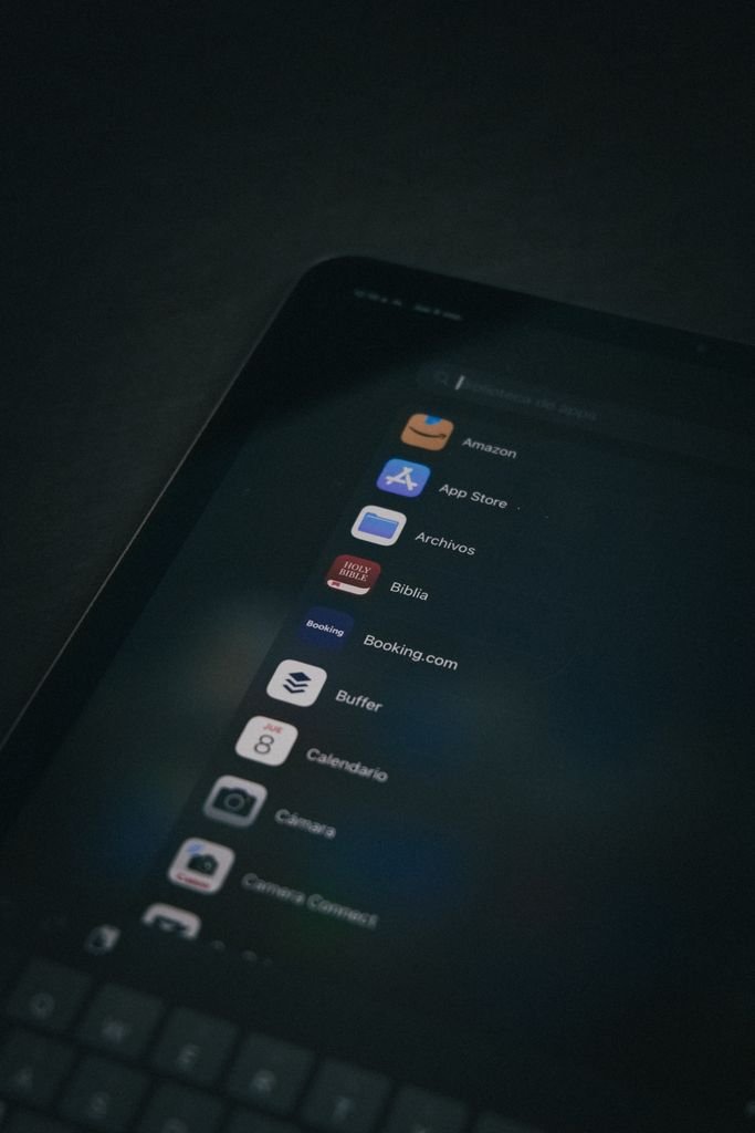 Device audio capture for bot-free AI meeting notes