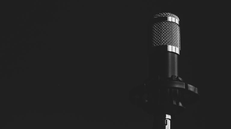 Comparing ElevenLabs alternatives for AI voice generation