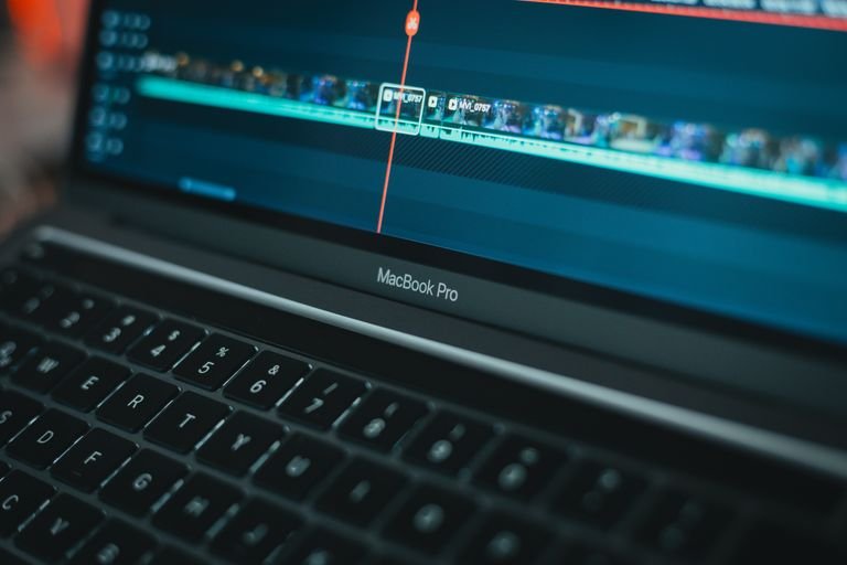 Comparing Pictory alternatives for AI video creation